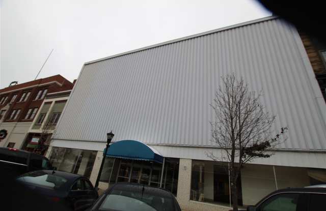 711 Washington Gallery 2