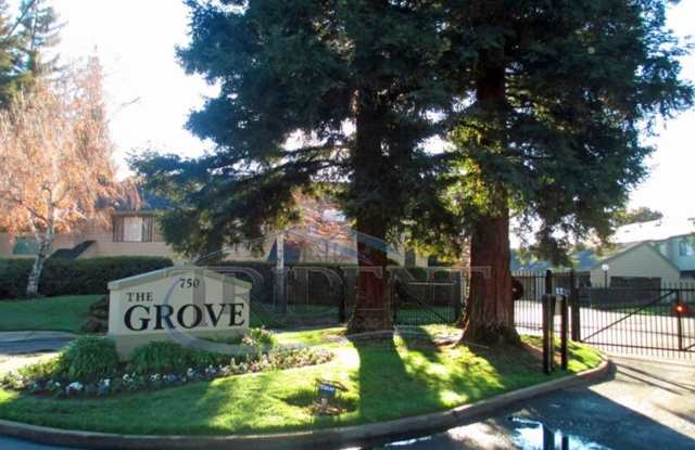 3 bedroom, 2 ½ bath townhouse, located in The Grove gated community - 750 Lincoln Road, Yuba City, CA 95991