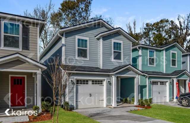 1336 Lake Shore Boulevard Gallery 2