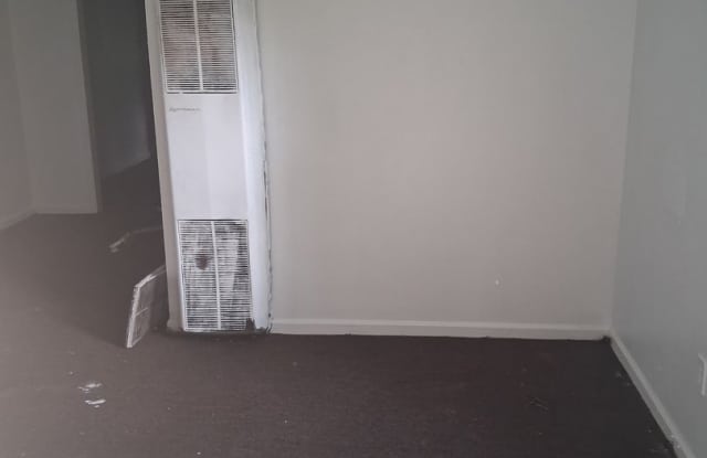 2 Bedroom Available Now!!!! Gallery 3