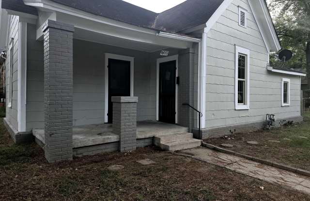 1300 W 10th Street photos photos