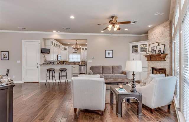 4917 Ridglea Hills Court - 4917 Ridglea Hills Court, Fort Worth, TX 76116
