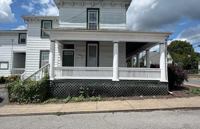 702 Nelson Street - Charming 3BR/1BA in Staunton! Gallery 1
