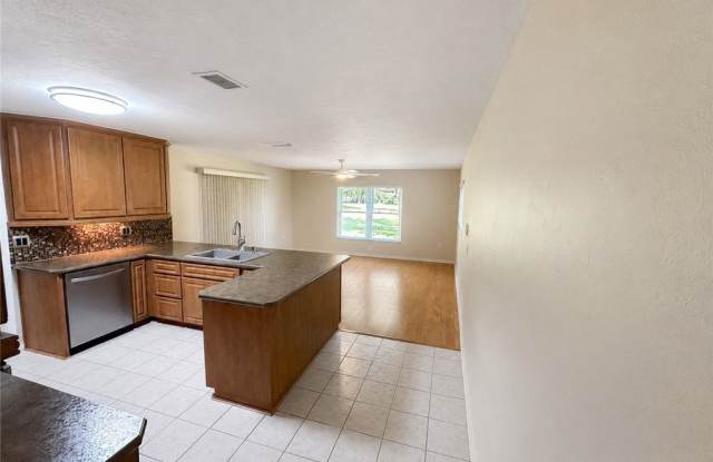 515 E Falconry Court Gallery 3