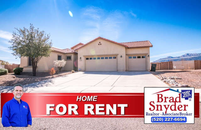 Beautiful Home with 4 Bedrooms, 2 Bath, 3 Car Garage, Central A/C Gallery 1