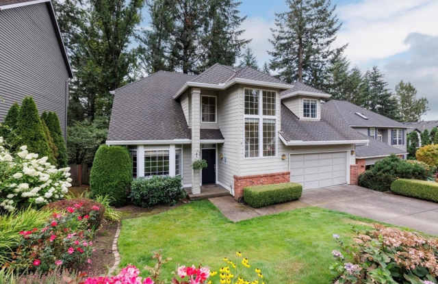 Beautifully Maintained Lake Oswego Home on a Quiet Cul-de-Sac Gallery 3