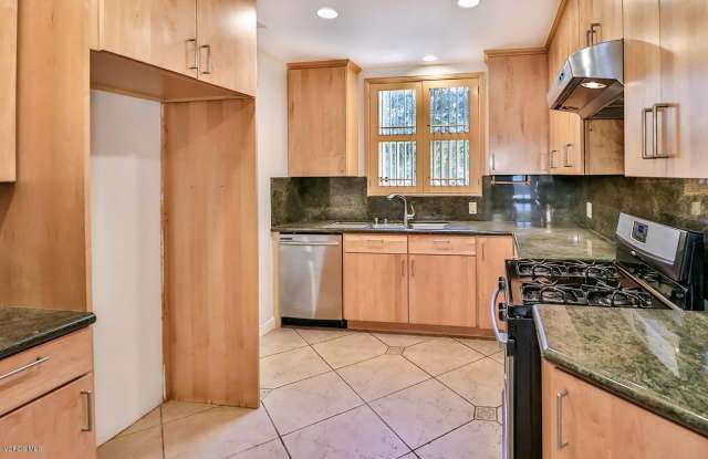 4915 Newcastle Avenue photos photos