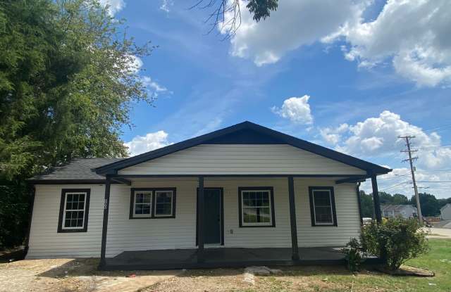 Completely Renovated 3 Bedrooms / Covered Front Porch / Onsite Parking - 200 May Drive, Nashville, TN 37115
