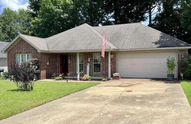 Beautiful 3-Bedroom Home in Searcy – Quiet Neighborhood, Great Location! photos photos