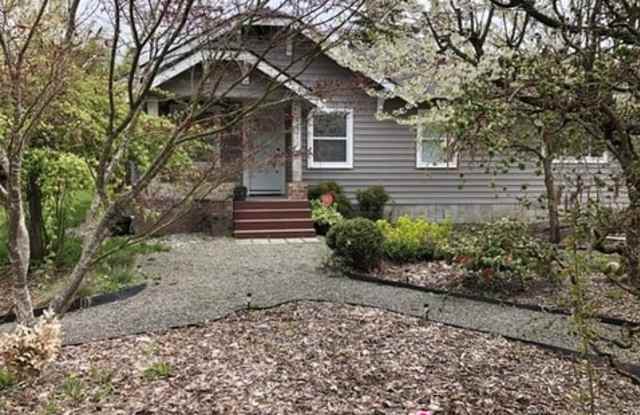 9621 14th Avenue E Gallery 2