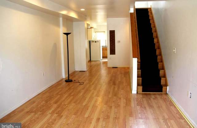 2017 E HOFFMAN ST Gallery 2