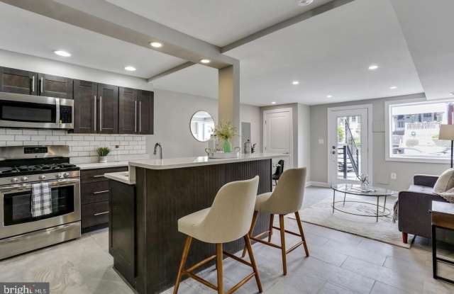 315 T Street NE unit: 1 - 315 T Street Northeast, Washington, DC 20002