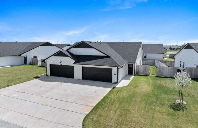 Move-in Special! 3 Bedroom 2 Bathroom near Haysville Gallery 3