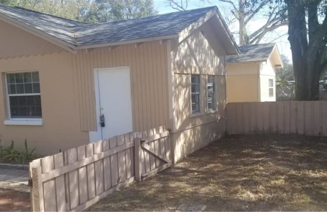 105 W WOOD STREET - 105 West Wood Street, Tampa, FL 33604