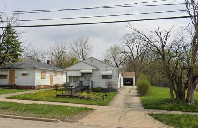 4541 Lee Road photos photos