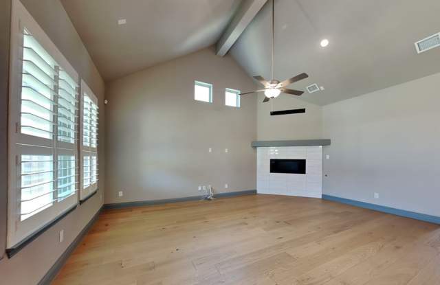 1930 Inwood Ln Gallery 3