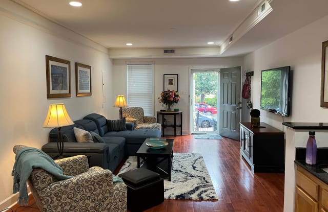 1526 8TH STREET NW - 1526 8th Street Northwest, Washington, DC 20001