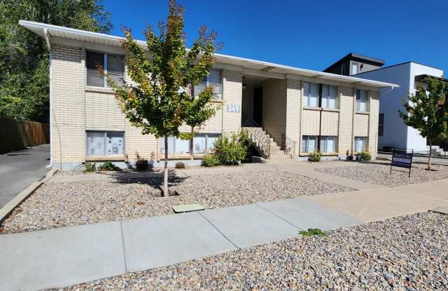 BailCoat (4Plex) *** photos photos BailCoat (4Plex) *** photos photos