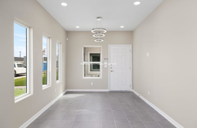 11006 N 36th Ln Gallery 2