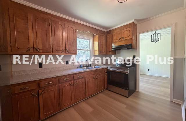Charming 3-bedroom, 1.5-bath home in Buckingham Gallery 3