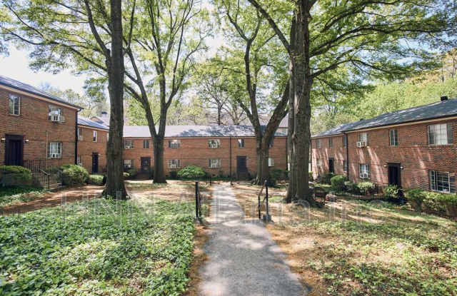 1339 Briarwood Dr, NE Gallery 2