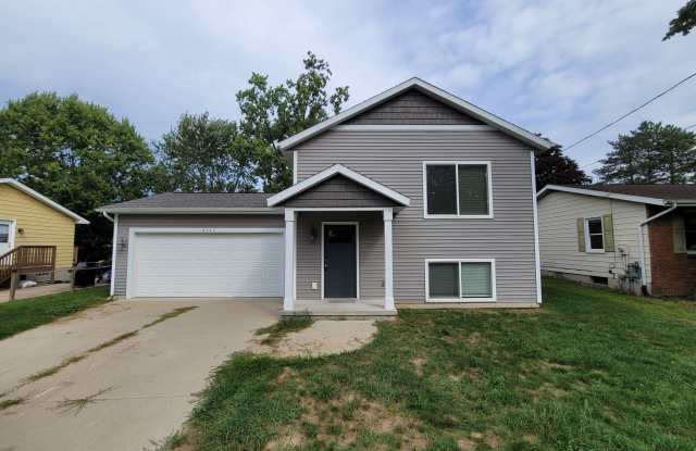 2727 Abigail St SE photos photos