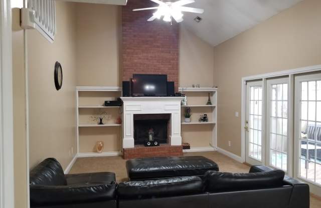 121 Chestnut Field Gallery 3