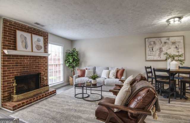 587 Wedgewood Drive Gallery 2