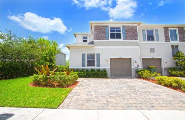 846 SE 19th St photos photos