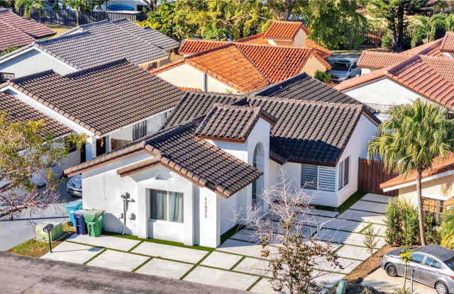 11377 SW 74th St - 11377 Southwest 74th Street, Kendall, FL 33173