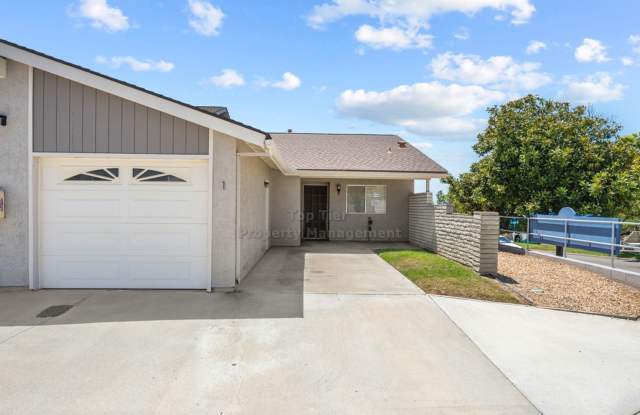 Beautiful Single-Story End Unit in Vista de Oceana (Not 55+!)- 2 bedroom, 2 bath 1120 sq ft - 3625 Vista Oceana, Oceanside, CA 92057