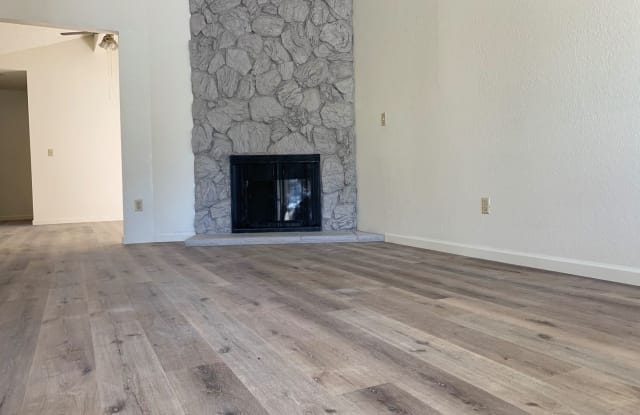 3346 Meadow Way - 3346 Meadow Way, Rocklin, CA 95677