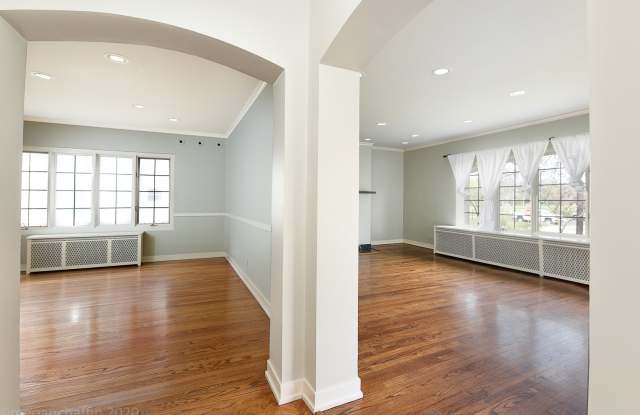 166 Woodland Avenue Gallery 3