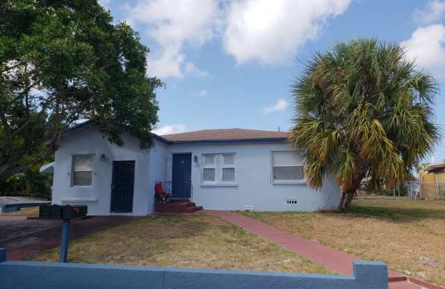 1196 W 33rd Street, Unit 1 photos photos