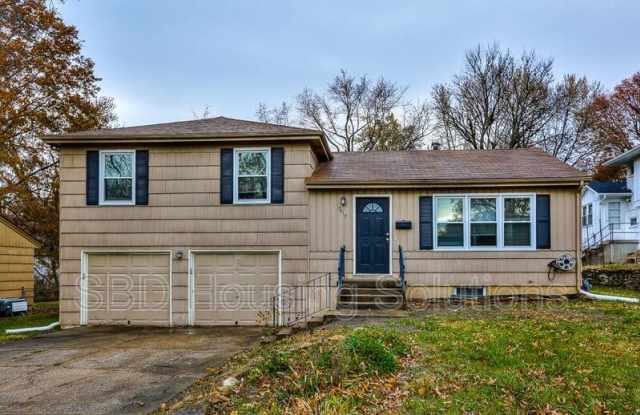9412 E 80th Terr - 9412 East 80th Terrace, Raytown, MO 64138