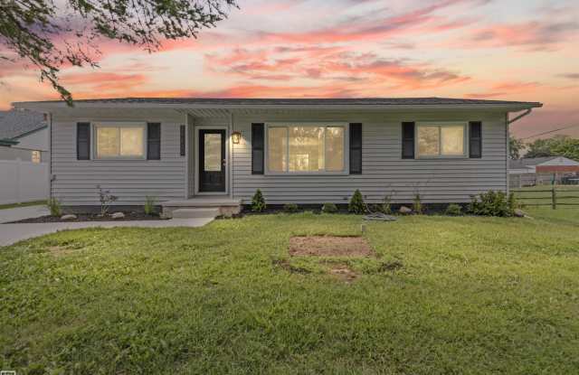 39839 Utica - 39839 Utica Road, Sterling Heights, MI 48313