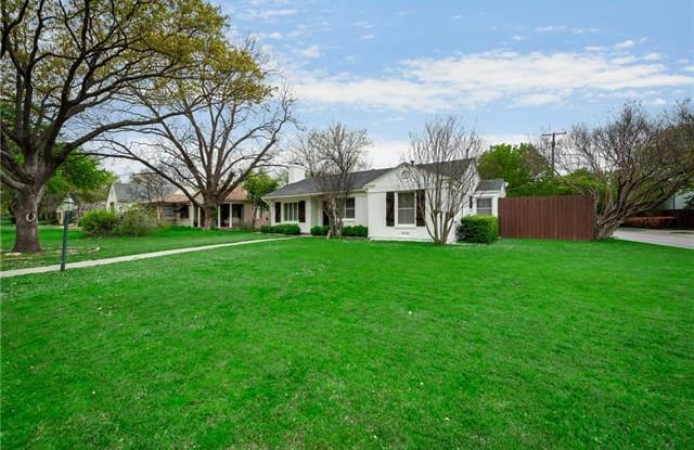 6400 Kenwick Avenue - 6400 Kenwick Avenue, Fort Worth, TX 76116