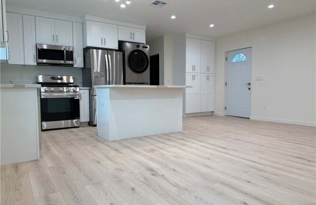 22524 Vanowen photos photos