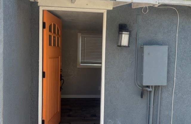 2625 1/2 Barranca St. photos photos