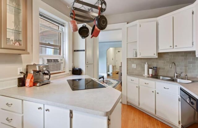 2606 Humboldt Avenue S - 2606 Humboldt Avenue South, Minneapolis, MN 55408