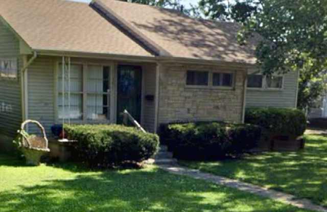 400 Sylvan Terrace photos photos