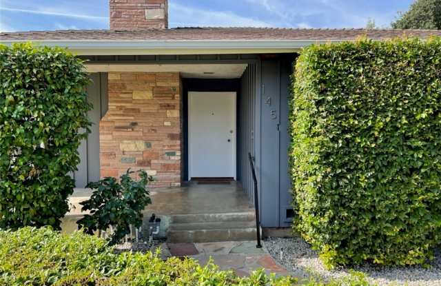145 Oak Meadow Road Gallery 3