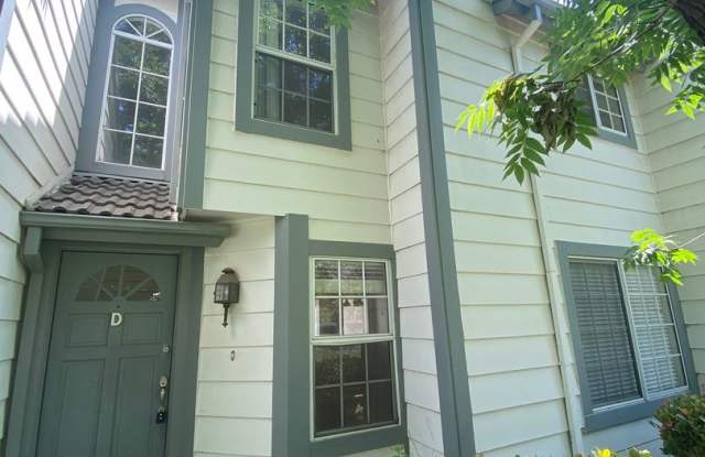 3 bed, 2 1/2 bath 2-story condo on West side of Simi Valley photos photos