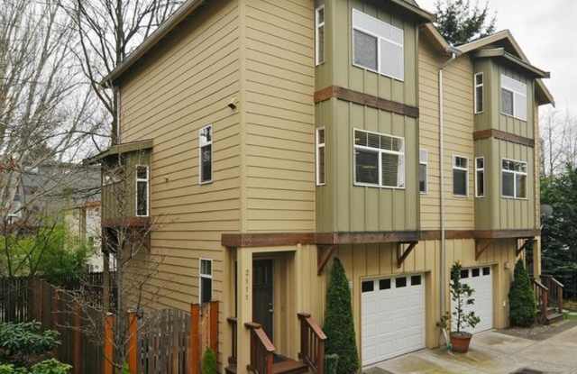 Beautiful town home - 2111 South Washington Street, Seattle, WA 98144