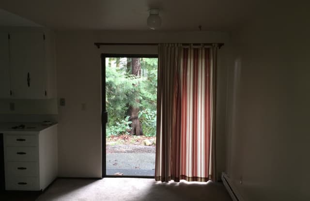 5201 B Beach Drive Gallery 4