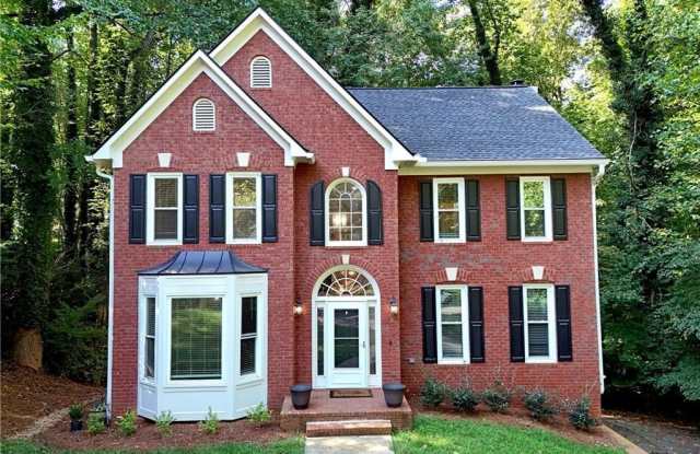 2130 Hickory Cove Gallery 1