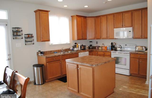 4409 HALLECK TRAIL Gallery 2