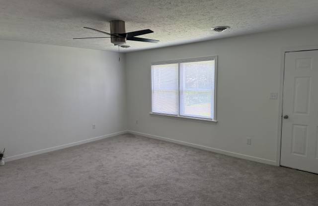 218 North Mapleleaf Avenue photos photos