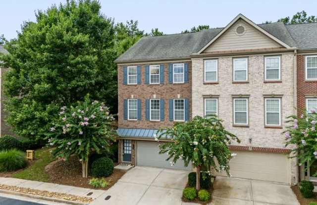 5756 Pine Oak Drive Northwest Gallery 2