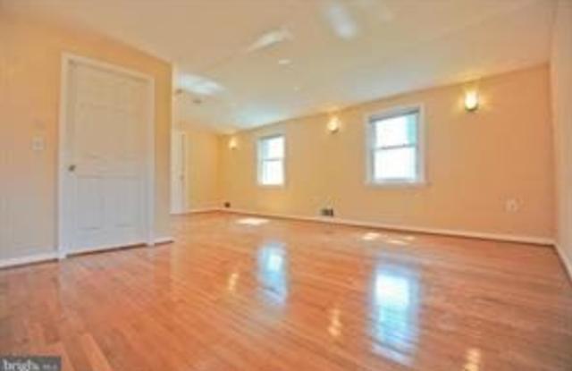 3516 Gallows Road Gallery 4